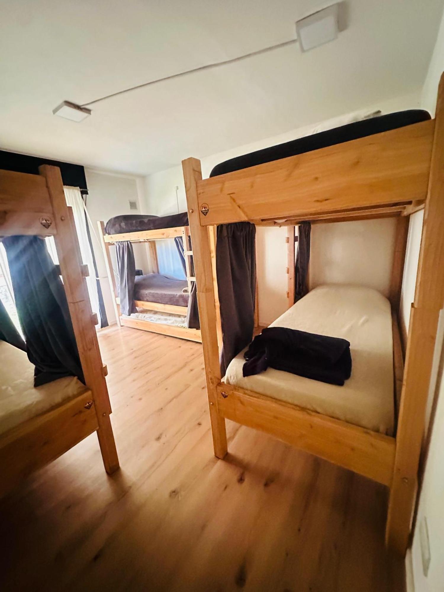 Travesia Sur Hostel 埃博森 外观 照片